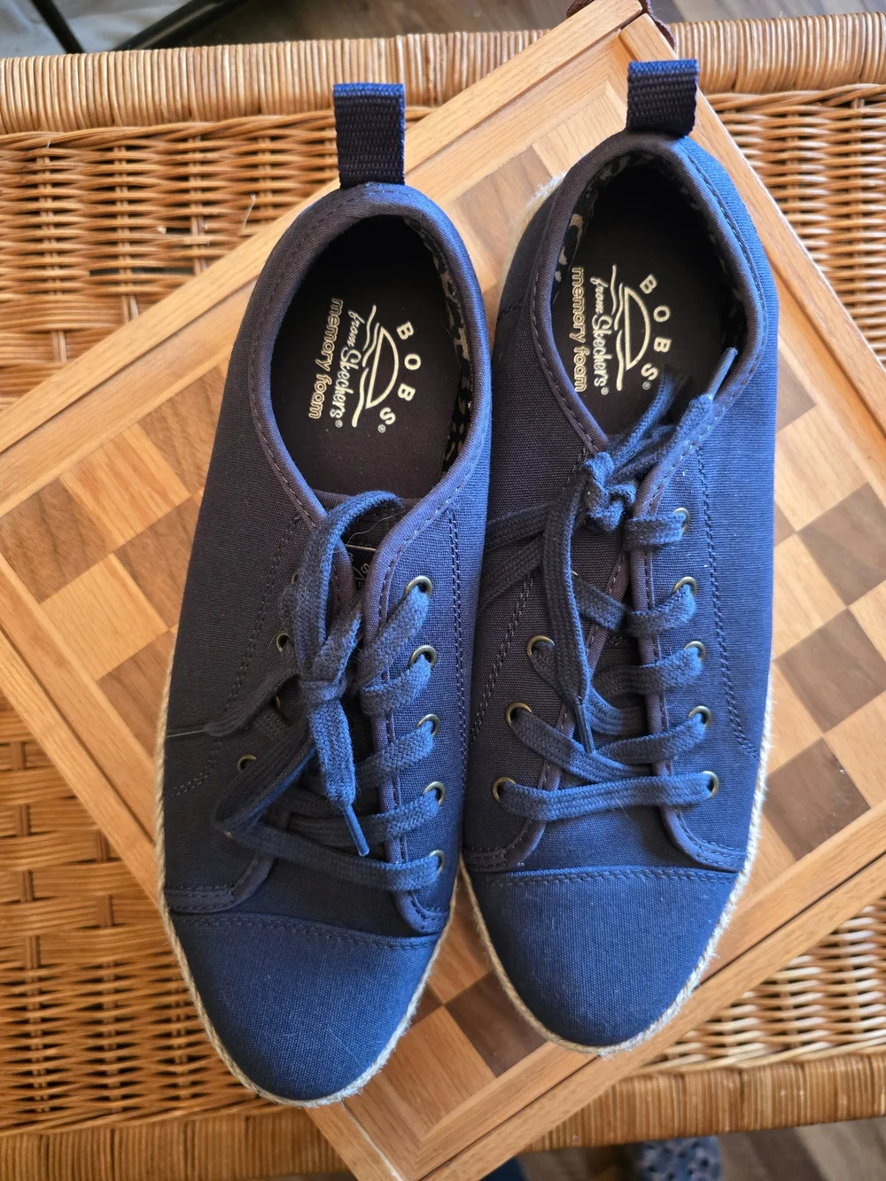 Women's Navy BOBS Canvas Lace-Up Sneaker Sz 8.5